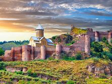 Exploring-Tour Tiflis | Golf, Genuss & georgische Gastfreundschaft