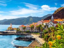 Silvester auf Madeira – Golf, Genuss & Feuerwerkskunst