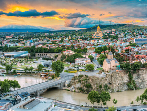 Exploring-Tour nach Tbilisi | Golf, Kultur & georgische Gastfreundschaft